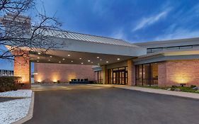 Clarion Hotel Airport Milwaukee 3*